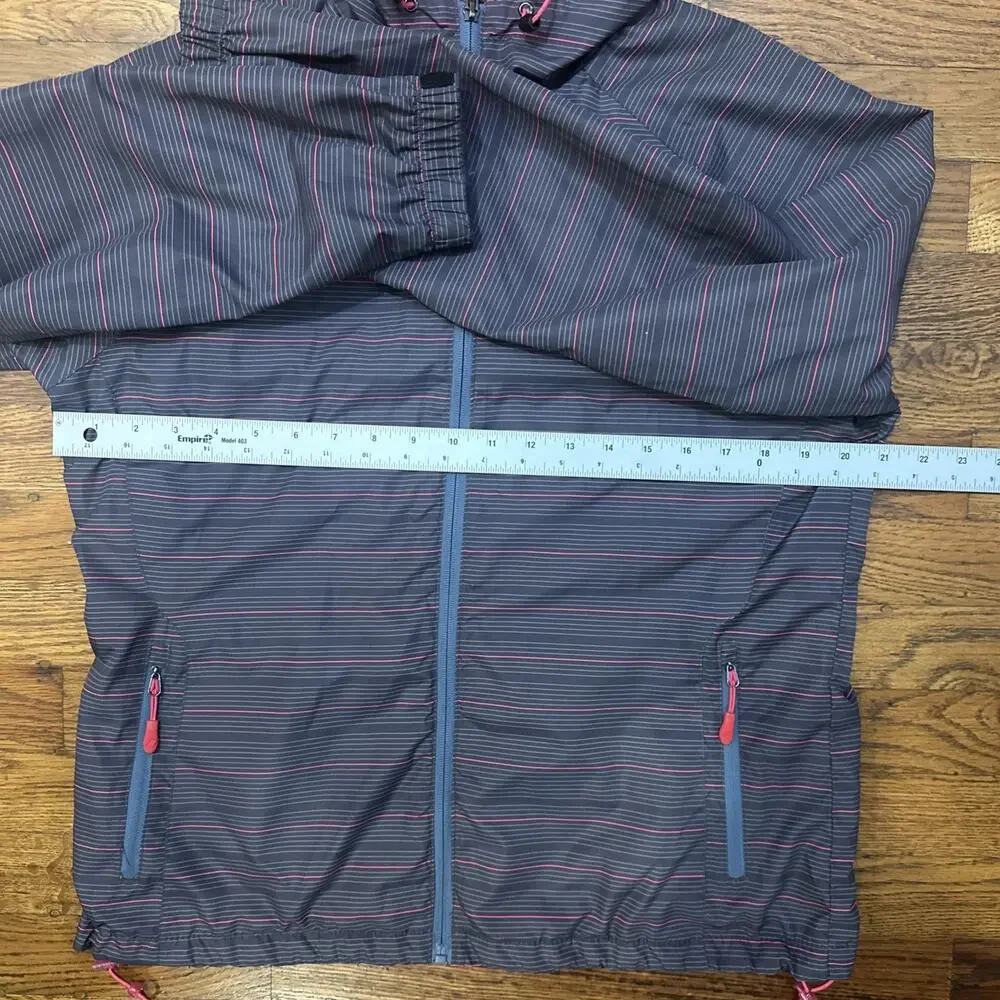 New Balance Women’s Windbreaker Jacket L Performance Striped Grey Red Jogging L - Picture 8 of 13